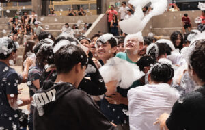 ¡Fiesta de espuma para cerrar el 2024! 🫧🧼